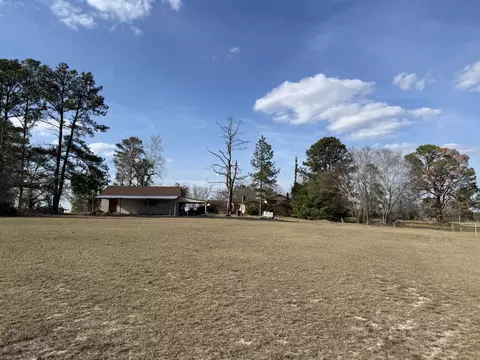 Exterior - 3104 Whiteoak Rd, Thomson, GA 30824 photo 5 of 11