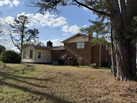 Exterior - 3104 Whiteoak Rd, Thomson, GA 30824 photo 2 of 11