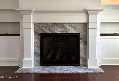 Living - 25 Sailview Ct, Hampstead, NC 28443 photo 3 of 3