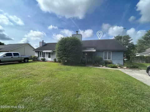 1904 White Hollow Dr, Greenville, NC 27858
