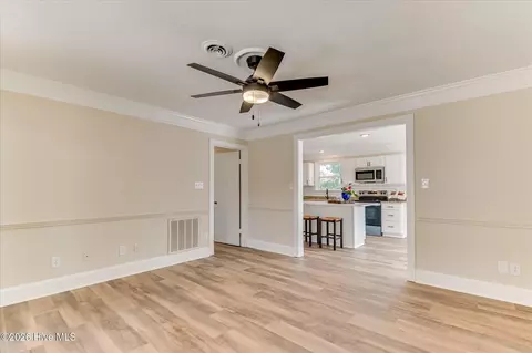 Living - 4380 Roxbury Dr, Evans, GA 30809 photo 3 of 3