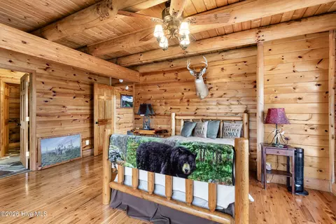 Bedroom - 755 Wehutty Rd, Murphy, NC 28906 photo 3 of 19