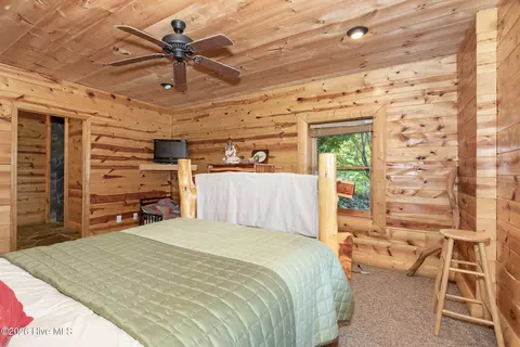 Bedroom - 755 Wehutty Rd, Murphy, NC 28906 photo 19 of 19