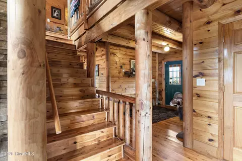 Entry Way - 755 Wehutty Rd, Murphy, NC 28906 photo 7 of 15