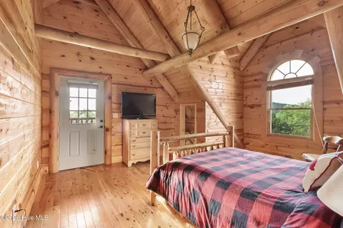 Bedroom - 755 Wehutty Rd, Murphy, NC 28906 photo 13 of 19