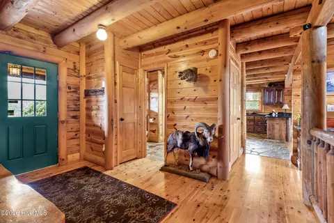 Entry Way - 755 Wehutty Rd, Murphy, NC 28906 photo 5 of 15