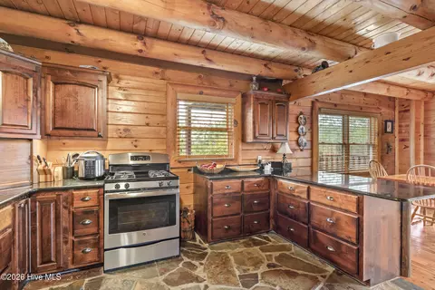 Kitchen - 755 Wehutty Rd, Murphy, NC 28906 photo 4 of 5