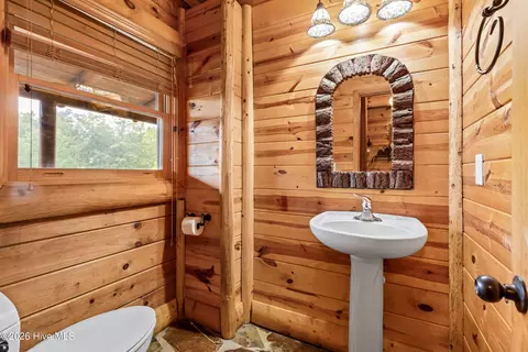 Bath - 755 Wehutty Rd, Murphy, NC 28906 photo 1 of 9