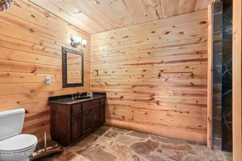 Bath - 755 Wehutty Rd, Murphy, NC 28906 photo 8 of 9