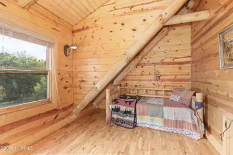 Bedroom - 755 Wehutty Rd, Murphy, NC 28906 photo 11 of 19