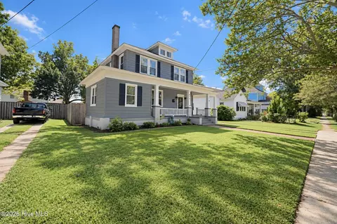 913 W Church St, Elizabeth City, NC 27909
