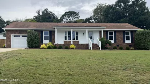 613 Windemere Rd, Wilmington, NC 28405