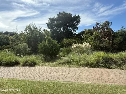 637 Royal Tern Ct, Bald Head Island, NC 28461
