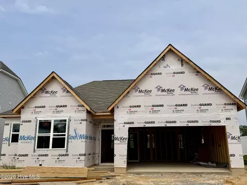 221 Marlborough St #400, Raeford, NC 28376