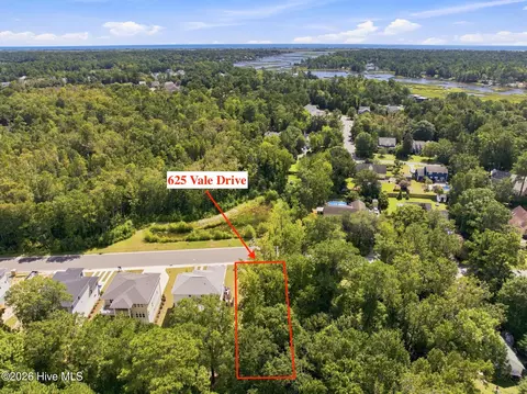 625 Vale Dr, Wilmington, NC 28411