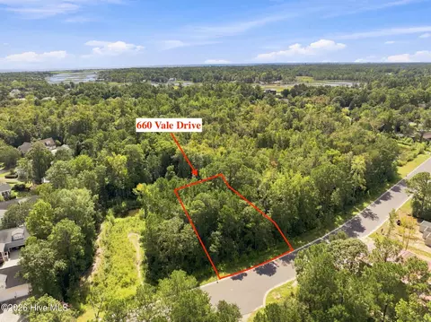 660 Vale Dr, Wilmington, NC 28411