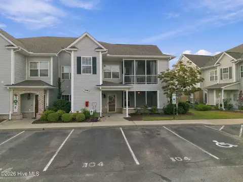 1941 Tara Ct #104, Greenville, NC 27858