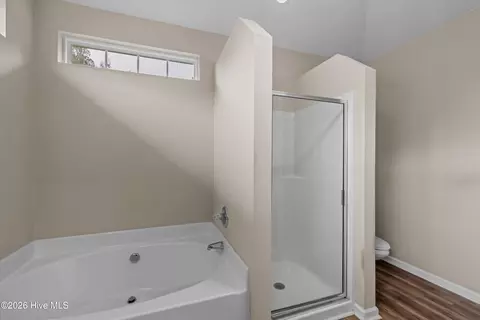 Bath - 2071 Summerton Cir, Evans, GA 30809 photo 2 of 5