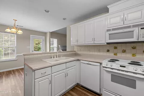 Kitchen - 2071 Summerton Cir, Evans, GA 30809 photo 2 of 2