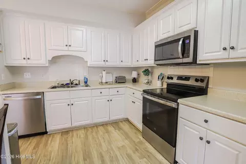 Kitchen - 2811 Brickrun Way, Augusta, GA 30909 photo 3 of 3