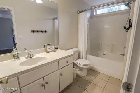 Bath - 2811 Brickrun Way, Augusta, GA 30909 photo 1 of 2