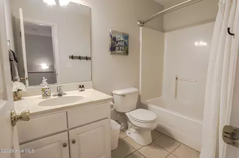 Bath - 2811 Brickrun Way, Augusta, GA 30909 photo 2 of 2