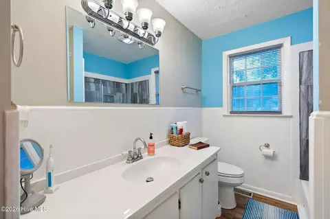 Bath - 67 Thomas Ave, Chadbourn, NC 28431 photo 2 of 3