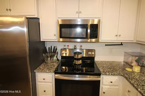 Kitchen - 8153 Haw Branch Rd, Bailey, NC 27807 photo 3 of 4