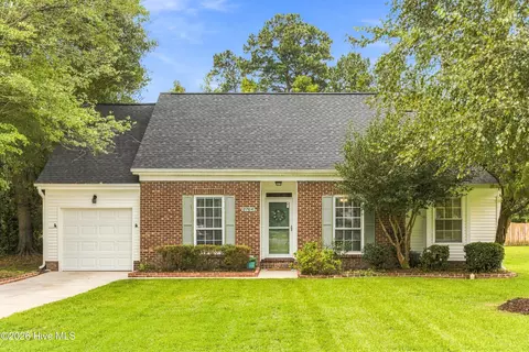2704 Manor Ct, Wilmington, NC 28405