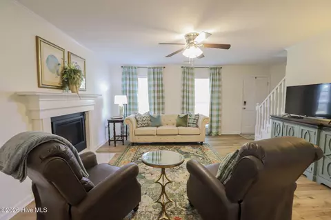 Living - 4140 Sawgrass Ct, Evans, GA 30809 photo 3 of 3