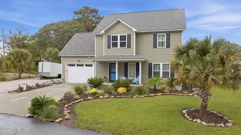 3414 Taylor St, Morehead City, NC 28557