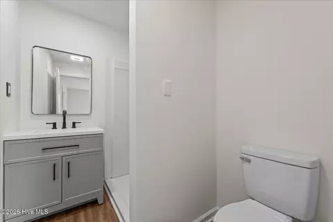 Bath - 2021 Virginia Ave, Augusta, GA 30906 photo 1 of 3