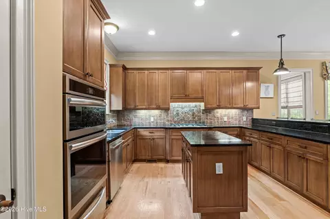 Kitchen - 1018 Emerald Pl, Evans, GA 30809 photo 8 of 9