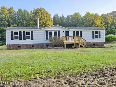 241 Hickory Ln, Aurora, NC 27806
