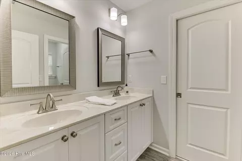 Bath - 5364 Copse Dr, Augusta, GA 30909 photo 5 of 7