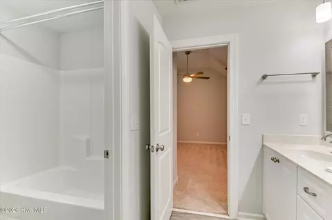 Bath - 5364 Copse Dr, Augusta, GA 30909 photo 6 of 7