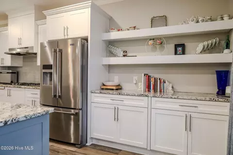 Kitchen - 621 Bunchgrass St, Evans, GA 30809 photo 5 of 11