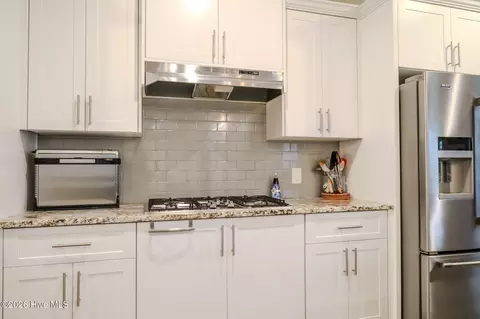 Kitchen - 621 Bunchgrass St, Evans, GA 30809 photo 7 of 11