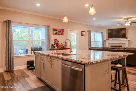 Kitchen - 621 Bunchgrass St, Evans, GA 30809 photo 10 of 11