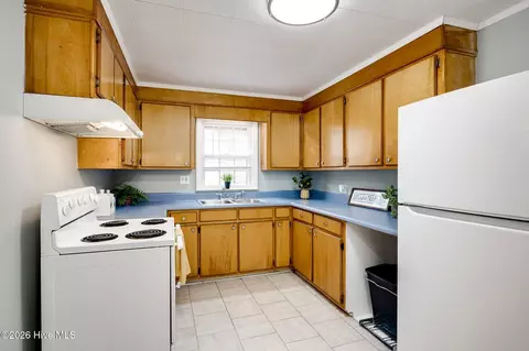 Kitchen - 129 Greene St, Augusta, GA 30901 photo 1 of 3