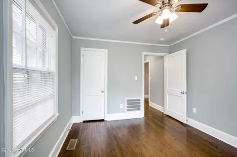 Bedroom - 129 Greene St, Augusta, GA 30901 photo 3 of 5
