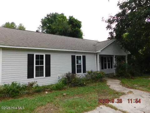 406 Seventh St, Maysville, NC 28555