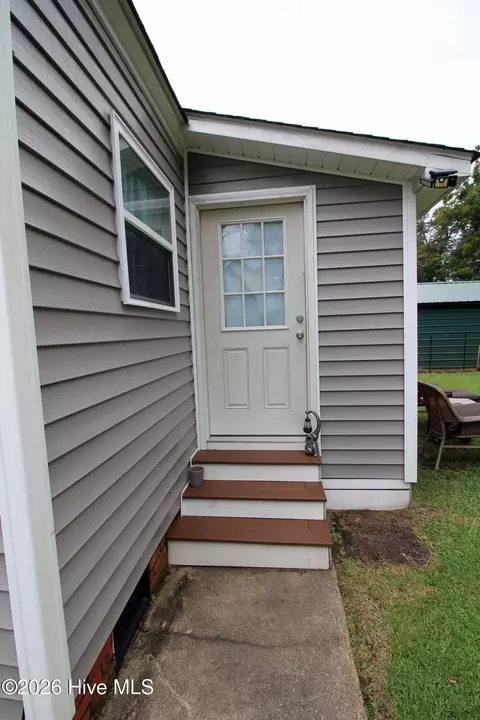 Exterior - 400 E 11th St, Washington, NC 27889 photo 4 of 4