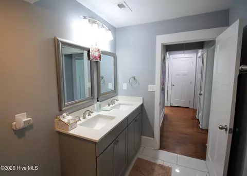 Bath - 400 E 11th St, Washington, NC 27889 photo 2 of 2