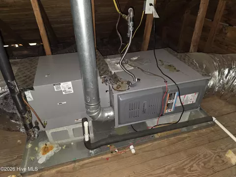 Other - 400 E 11th St, Washington, NC 27889 photo 8 of 11