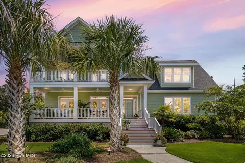 514 Marsh Oaks Dr, Wilmington, NC 28411