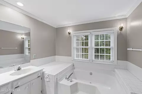 Bath - 724 Jones Crk, Evans, GA 30809 photo 4 of 7