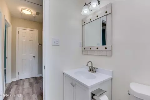 Bath - 255 Edwards Dr, Evans, GA 30809 photo 2 of 2