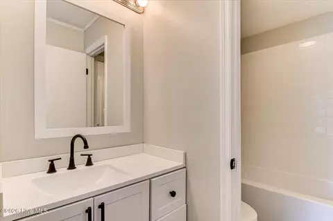 Bath - 3323 Quaker Spring Rd, Augusta, GA 30907 photo 3 of 5