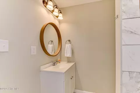 Bath - 1936 Kratha Dr, Augusta, GA 30906 photo 3 of 3